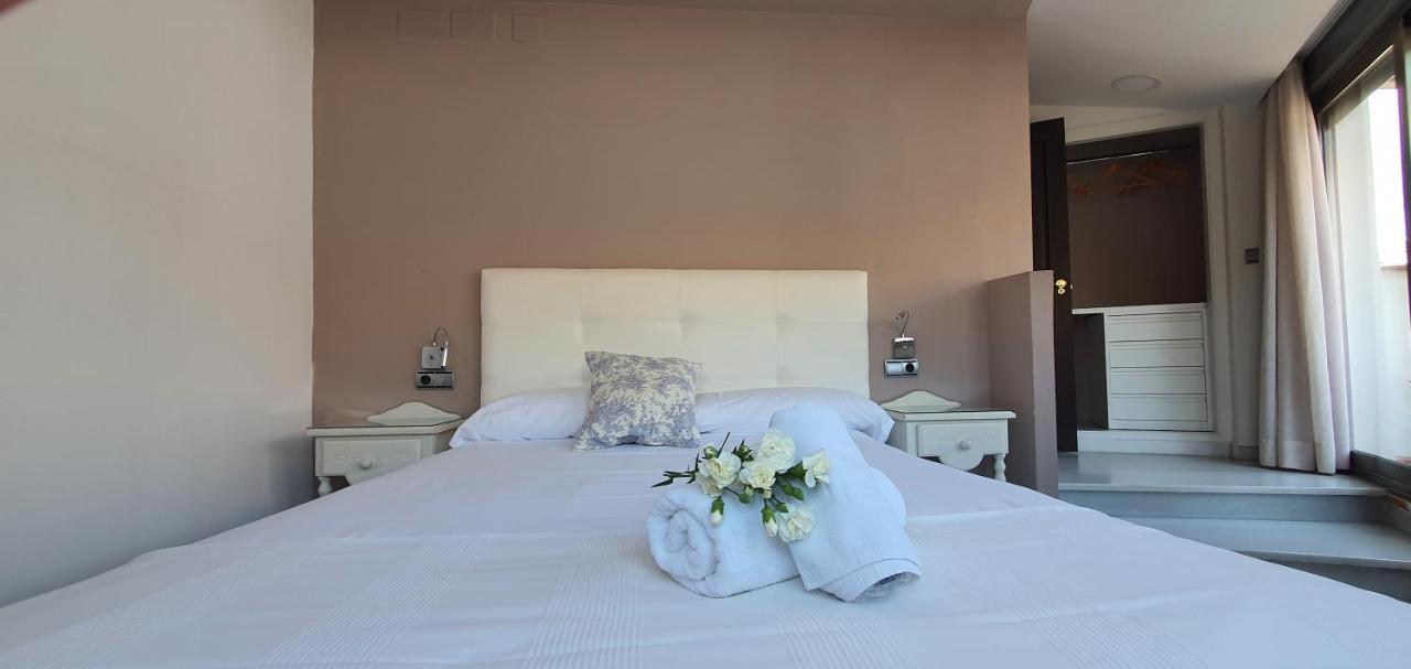 Apartamentos Torre De La Mezquita Кордоба Екстериор снимка