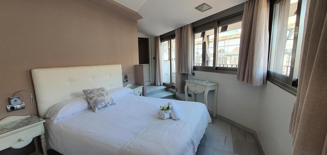 Apartamentos Torre De La Mezquita Кордоба Екстериор снимка